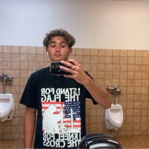 Meet your Posher, Skylar